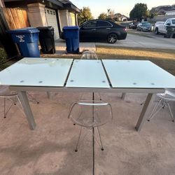 ✨ Selling Beautiful German Furnitures & More  Not Free Please Read The Description For Details