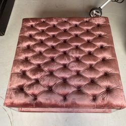 Beautiful Cocktail Ottoman/Coffee Table 