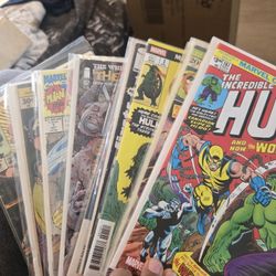 Vintage Marvel Comic Books Spider-Man. Hulk. Wolverine. Xmen. Walking Dead 