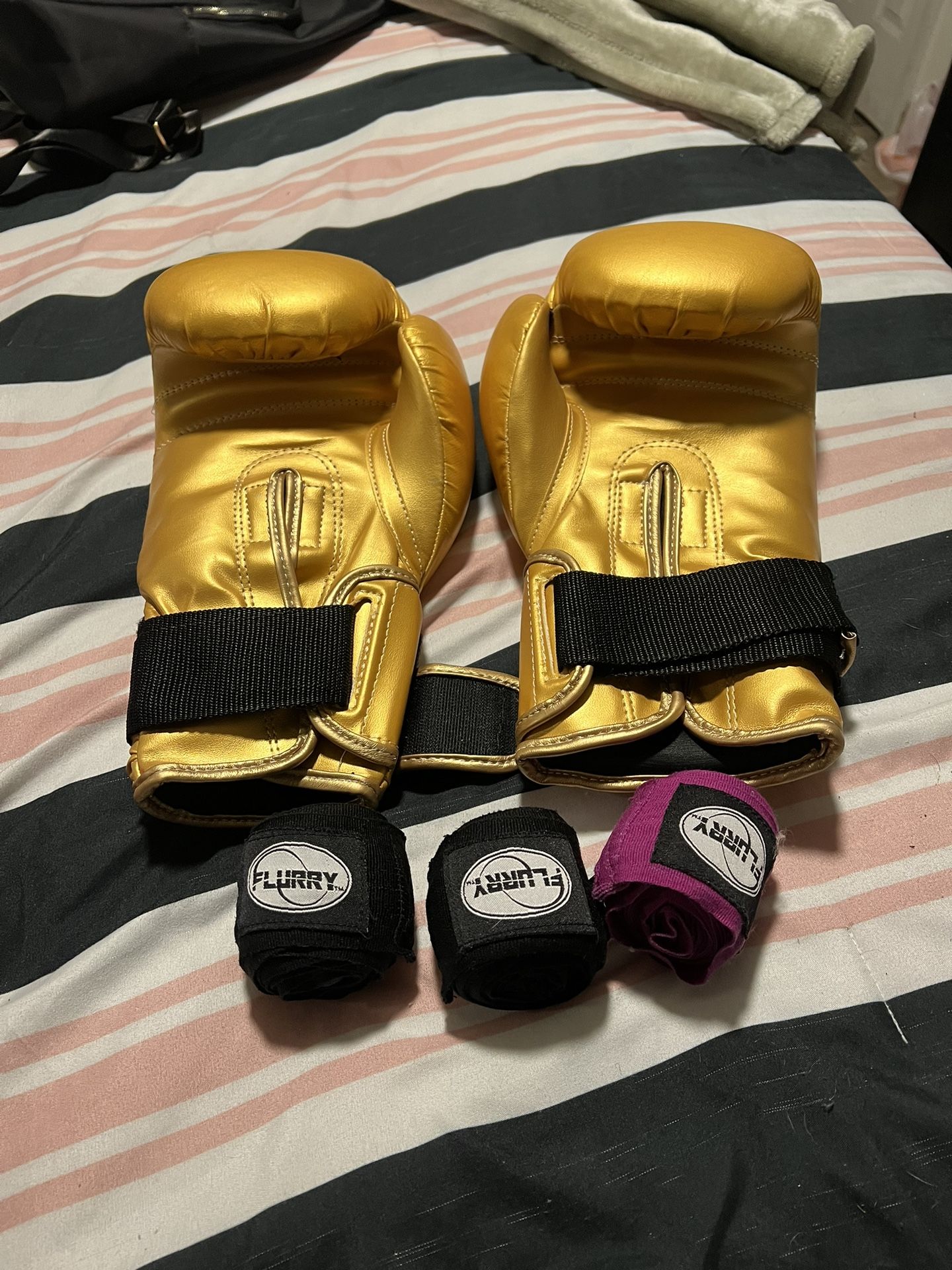Boxing Gloves/Wraps