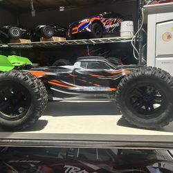 Traxxas Sledge, Has Belted Tires