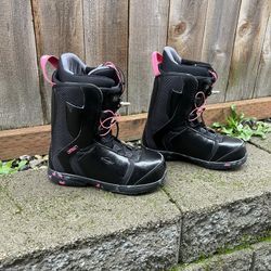 snowboard boots size 9