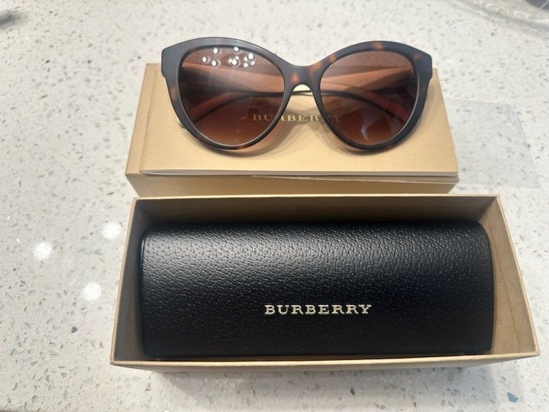 New Women's Burberry Sunglasses