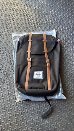 Herschel Retreat Backpack Black Tan for laptop