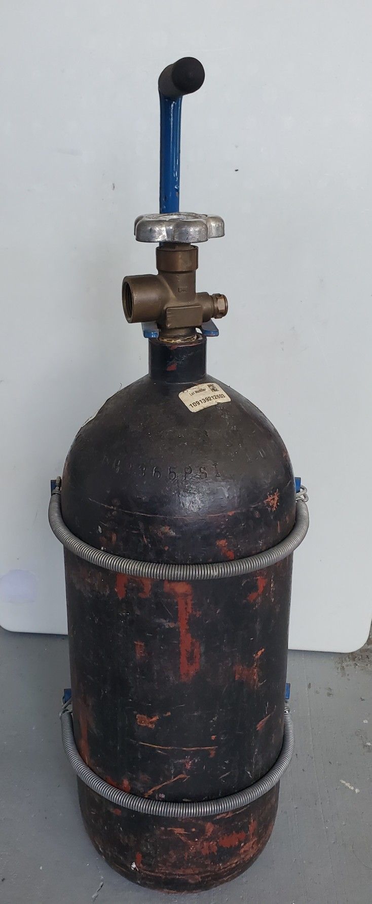 Nitrogen Tank and Carrying Stand