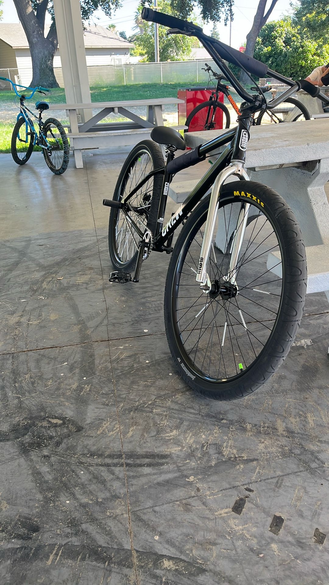 Maxxies Super Big Handlebars Black Odi Grips And Se Pegs And Shimano Disk Brake