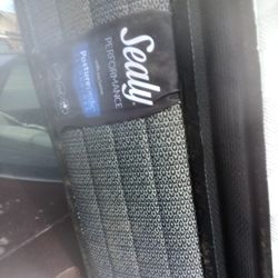 Sealy Qween Bed With Box Spring 