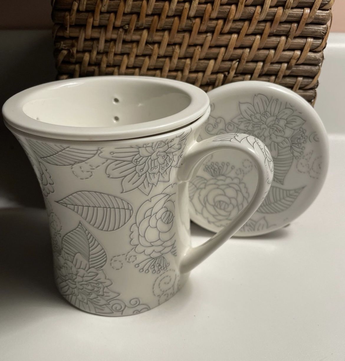 Teavana New Bone China Gray Floral Pattern Complete Mug W/ Infuser Hot Tea