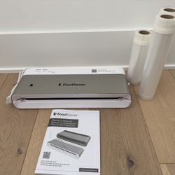 FoodSaver FM2000 Vacuum Sealing System 