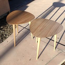 Set of 2 Accent End Table Guitar Pick Shape Natural Finish 