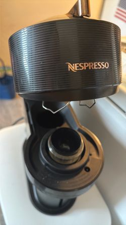 Nespresso Vertuo Pop. Espresso Machine, Matte Black Gold