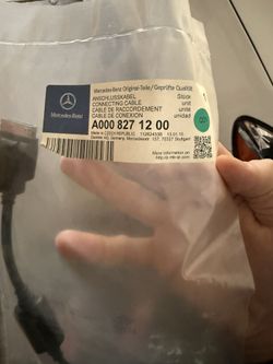 Mercedes-Benz OEM Media Interface Cable