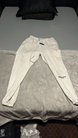Grey essential sweatpants