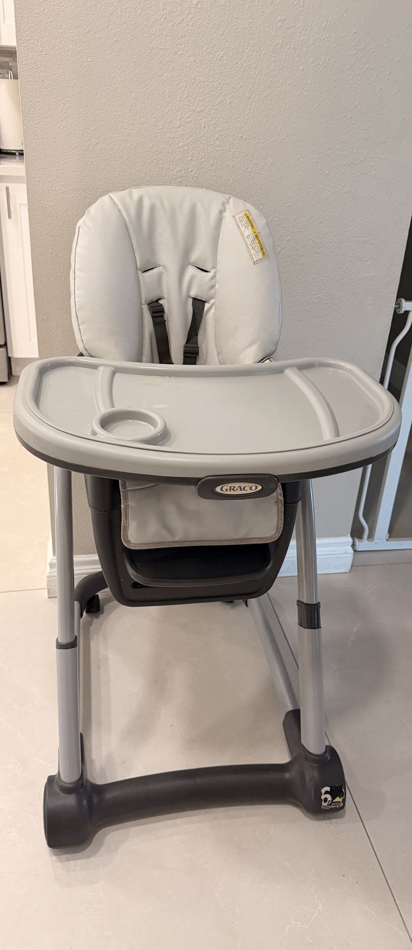 Graco Baby High Chair With Tray