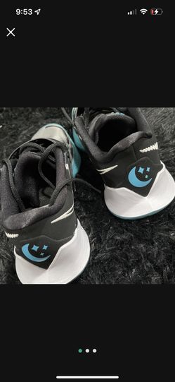 Kyries Size 9