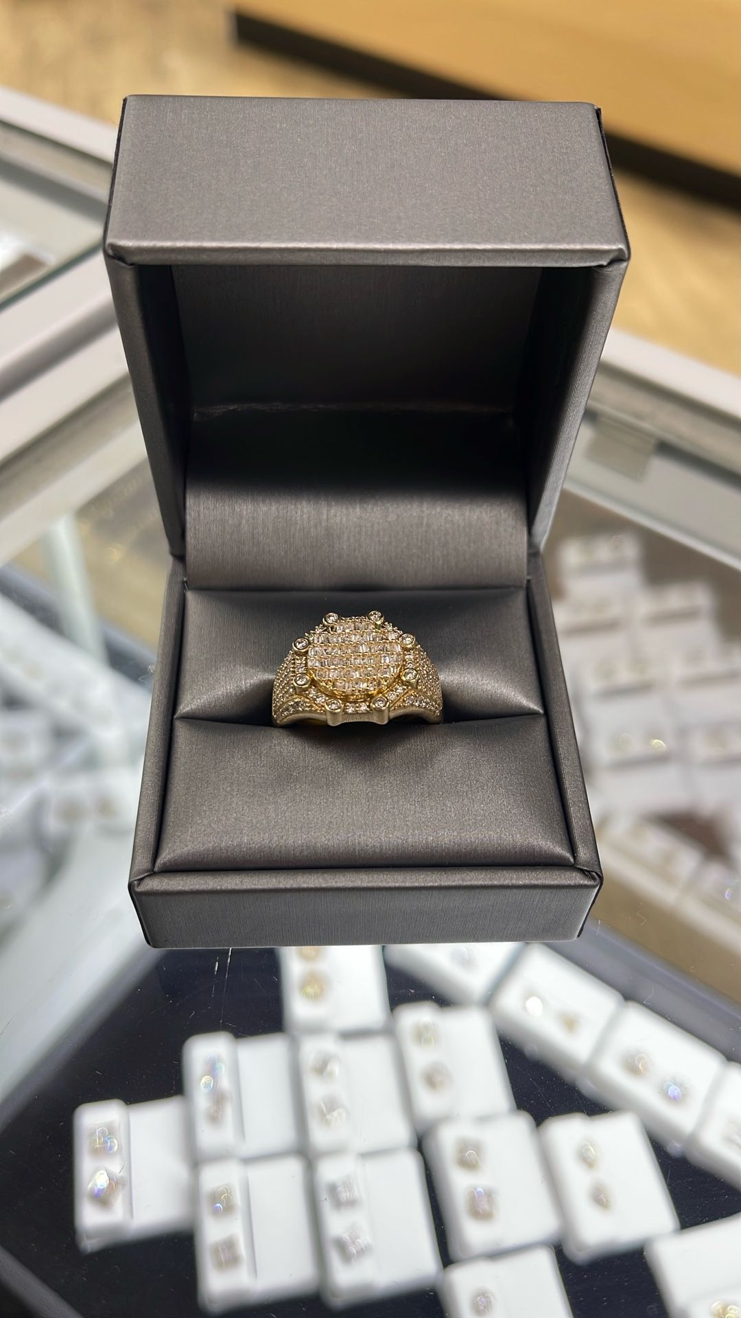 10 Kt Gold Mens Ring