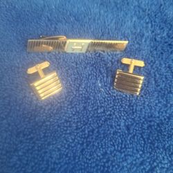 Tie Pin And Cufflinx