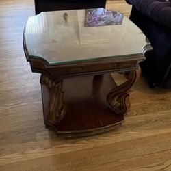 Classic end table