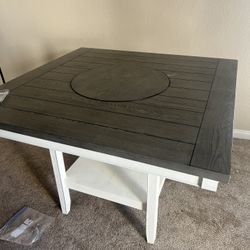 Living Spaces Table. Need Gone Asap 