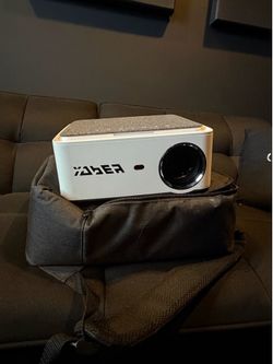 Yaber V6 Full HD 1080P Projector – Excellent Condition