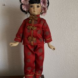 1998 Paradise Galleries Friends Around the World PLUM ROSE 14" Porcelain Doll