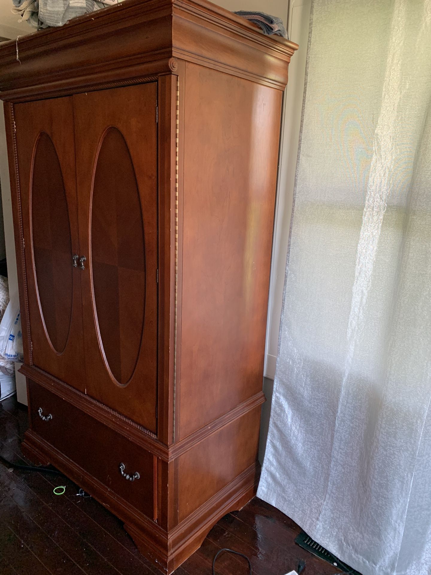 Armoire
