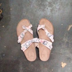 Women's Size 11 Sandals $8