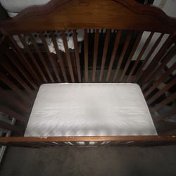 Infant-toddler Crib