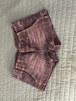 Bottoms vary in price