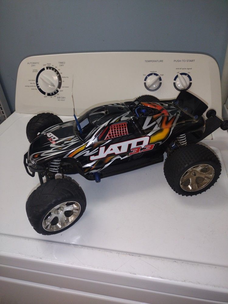Traxxas Jato 3.3