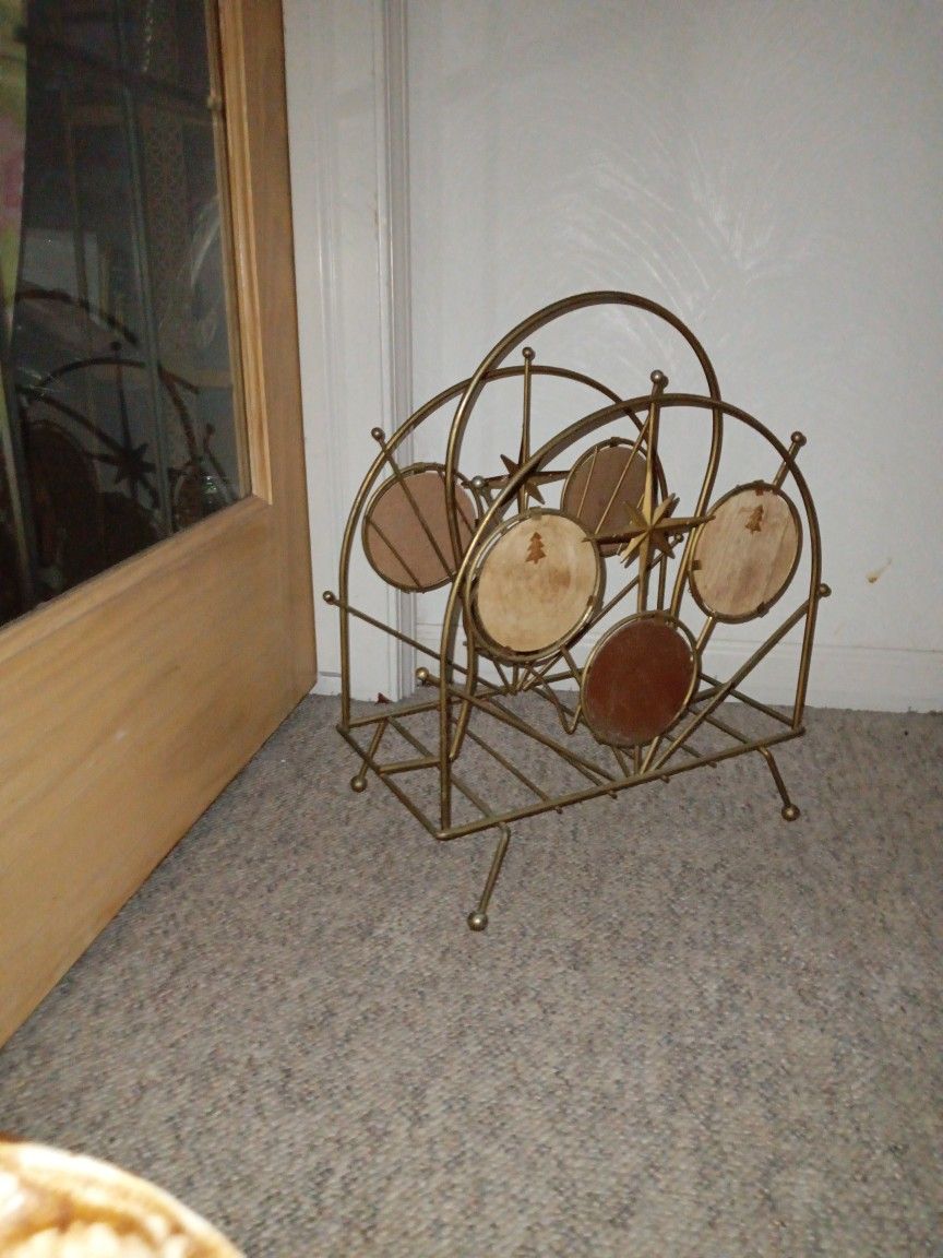 Retro Metal Magazine Rack/Holder