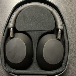 Sony WH-1000XM5 Head Phones 