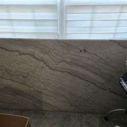 Marble Dining Table from Havertys Furniture – (Heavy)