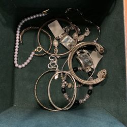 Assorted Women’s Jewelry 