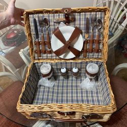 Picnic Basket Set
