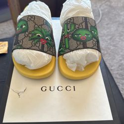   GUCCI GG Supreme Monogram Smiling Plants Slide Sandals 35 Yellow Multicolor