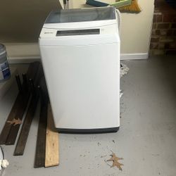 Apartment size Magic Chef washing machine