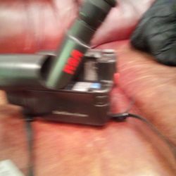 RCA Camcorder With Remote Works Really Good Tapes Included