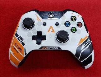 Microsoft Titan Fall Limited Edition Xbox Wireless Controller For Microsoft Xbox One - Xbox Series S/X - 1537 - Working  