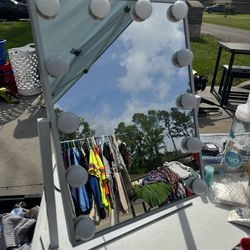 Vanity mirror