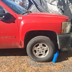 2010 CHEVY SILVERADO FOR PARTS 
