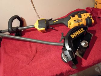 Excelente condiciones 60 volt DeWalt brushless edger tool only $$149