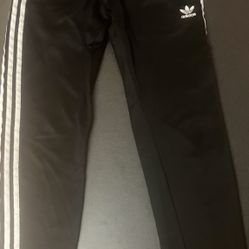 Adidas medium Joggers 