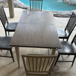 Crate & Barrel  Dinning Table With 6 Chairs 