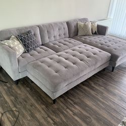 Sectional Couch With Ottoman 