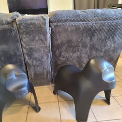 2 Stackable Gorilla Chairs For Kids In Excellent Condition 
