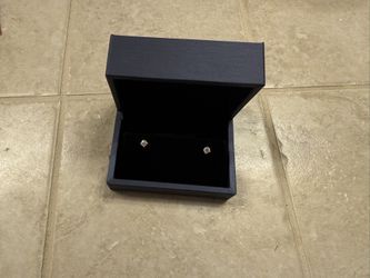 Stud: 1/3ct. tw. Lab Grown Diamond Stud Earrings