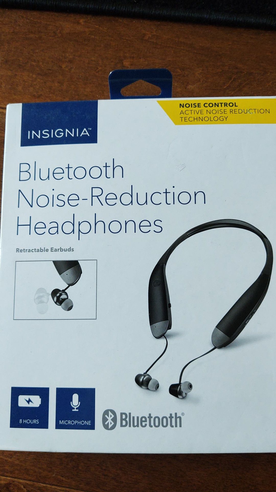 Insignia Bluetooth noise reduction headphones