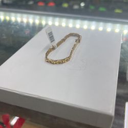 Nugget Bracelet  14 K 5dwt