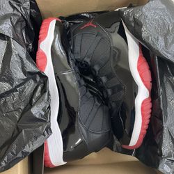 Air Jordan 11 Red